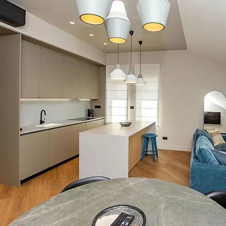 Apartment Three Pearls Deluxe By The Sea