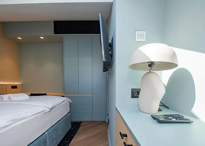 Three Pearls Deluxe By The Sea شقة