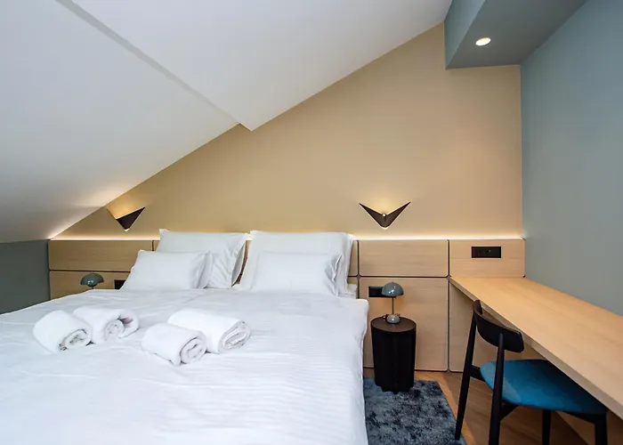 Three Pearls Deluxe By The Sea *